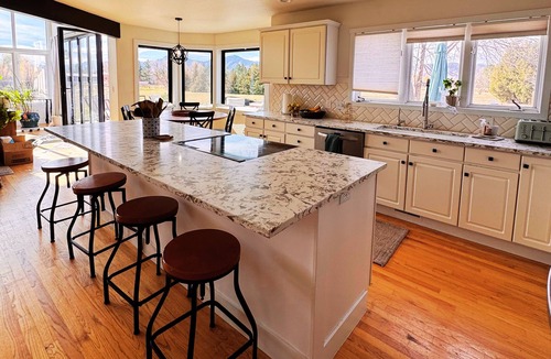 Boulder House | Welcome to Peaceful Pastures