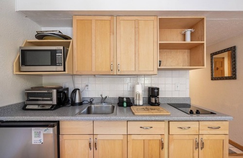 Four O'Clock Condo | Welcome to Your Cozy Mountain Retreat at Four O'clock Lodge B06!