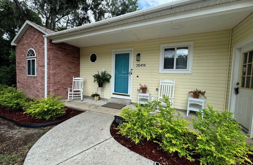 Fruitland Park House | Welcoming 3-bedroom home with great views and kayaking close to The Villages, FL