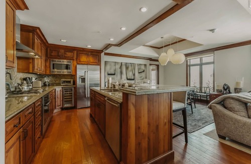 Vail Condo | Welcoming Modern Ritz Condo by InvitedHome | Private Shuttle, Pool, Hot Tub