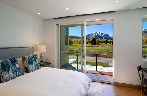 Aspen House | West Aspen contemporary with unblocked views
