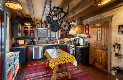 Historic Eastside House | Western Cowboy | Luxe Design, Four Fireplaces + Close to Plaza!