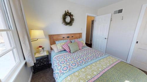 Monticello House | Wisteria Vine Cottage