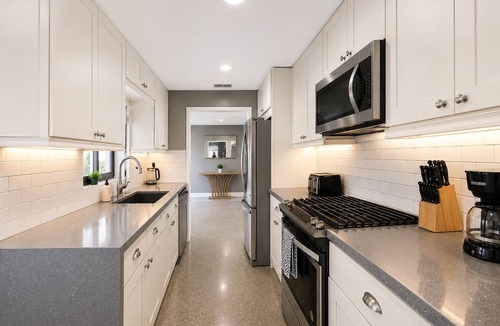 Riverside Park House | Wonderful 3-bedroom house with AC in sunny Fort Lauderdale