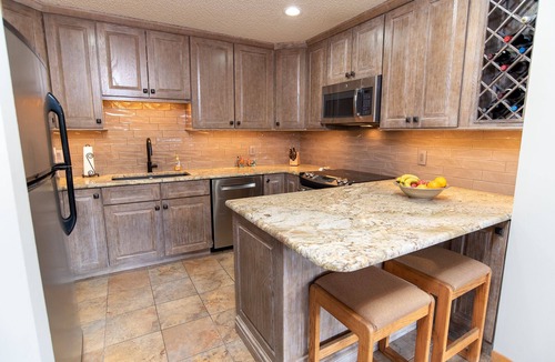 Warrior's Mark Condo | Woods Manor Red Fox Condo: Walk/Shuttle to Slopes/Downtown