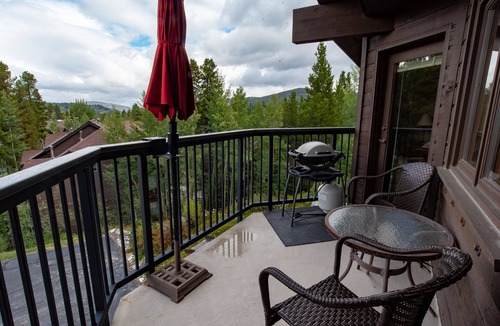 Warrior's Mark Condo | Woods Manor Red Fox Condo: Walk/Shuttle to Slopes/Downtown