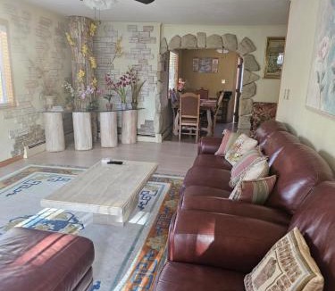 Colorado Springs House | Your comfortable stay in Colorado Springs