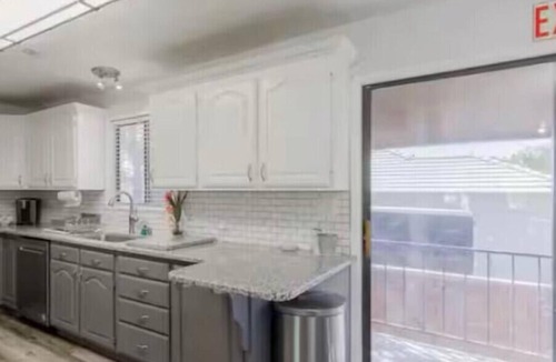 La Verkin House | Zion Retreat-Private Pool, Sleeps 14