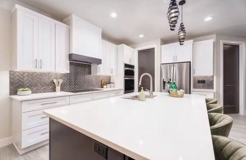 Hurricane House | Zion Vacation - Sleeps 12 - Hot Tub, Golf, Waterpark