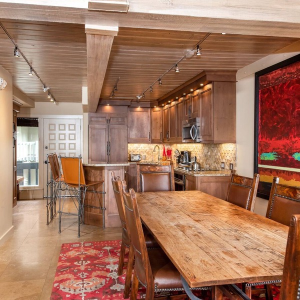 Location & LUXURY! 2bd2ba HotTub & amenities galore on slopes of Snowmass Resort
