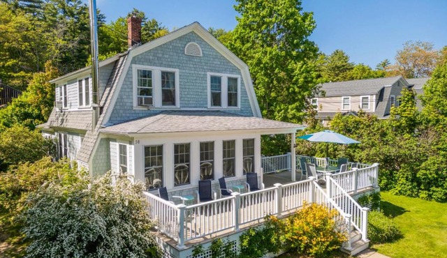 10-Min Walk to Beach - Huge Deck - Near Downtown in Ogunquit