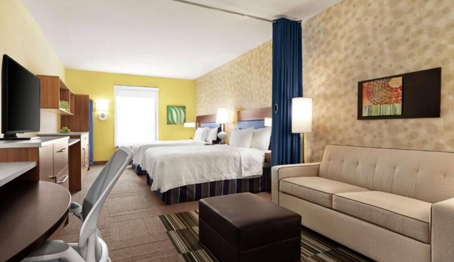2 Comfortable Units! Steps to World's Tallest IMAX & Tanger Outlets- 1.2 miles in Pooler