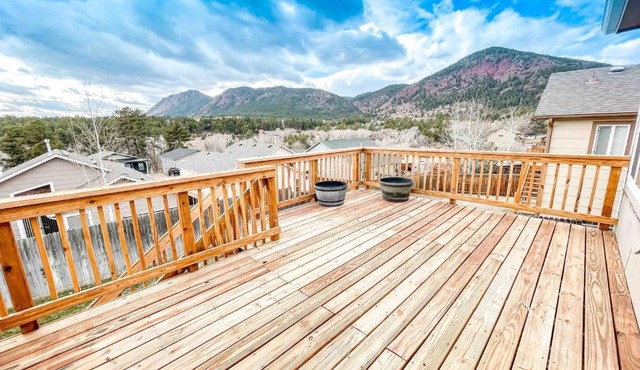 2 Master Suites! Pet Friendly With MTN Views