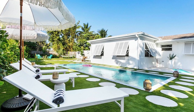 2 Miles to Beach + Salt Pool + Resort-Style Backyard