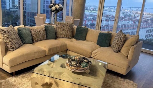 2BD/2BR High Rise Condo. In the Heart of Downtown SD in San Diego