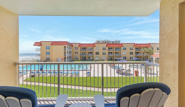 🌊2BR Condo | Private Balcony | Steps to the Ocean | Point East 205🏖️ in New Smyrna Beach