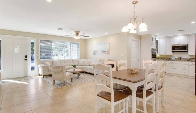 3 Bed, 2 Bath - North Palm Beach! in North Palm Beach