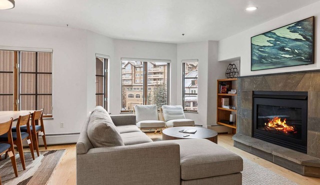 3 Bed Condo Beaver Creek Village, Walk to Ski
