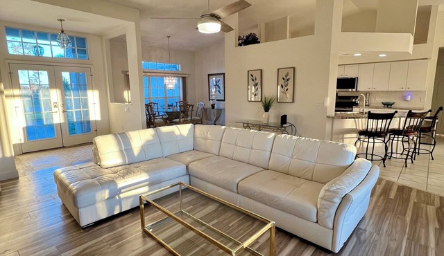 3-bedroom house in charming Rotonda West, Golf Course view. Near Beaches. Pet ok