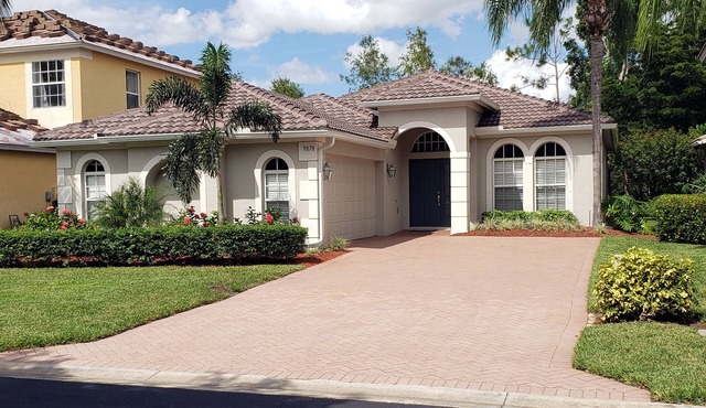 3 BR, 2 Bath W/Community Pool & Exercise Rm Located In A Quiet Gated Community in Estero