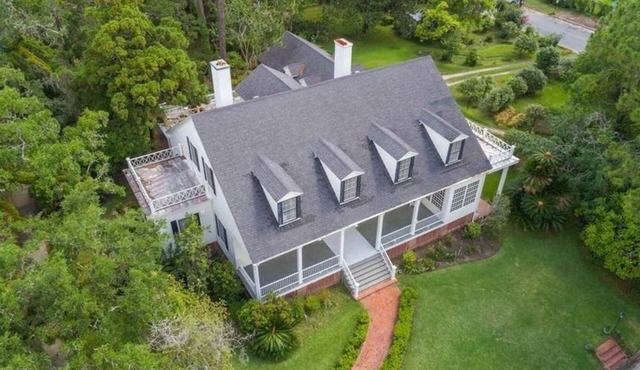 4-bedroom estate in fabulous Monticello with AC