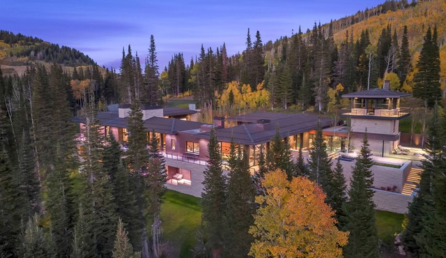 5 Diamond Amenities, ski in/out, custom estate. No greater luxury exists in the mountains.