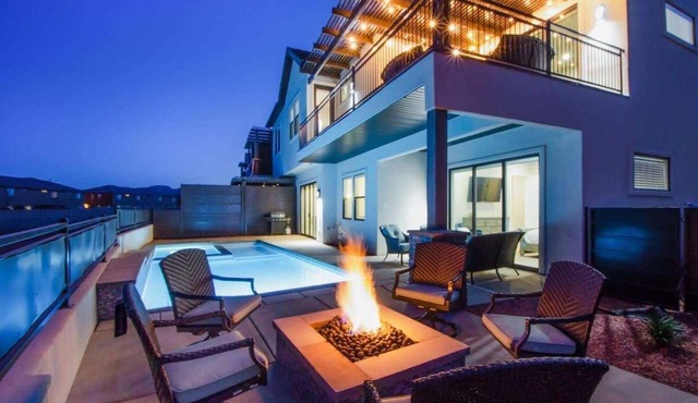 61-62| Sleeps 54 * 2 Private Pools * 2 Hot Tubs