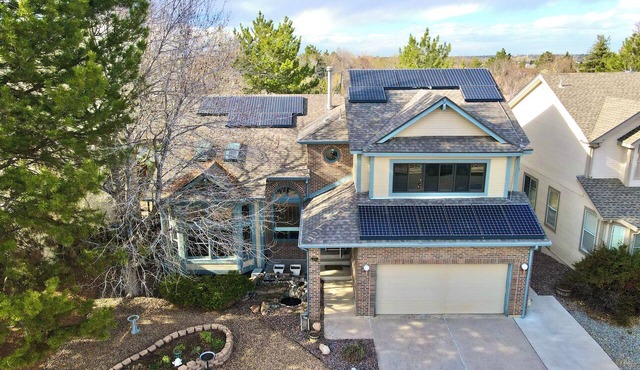 6BR-5BA Sleeps 16 with HOT TUB 2 Kitchens 2 Master Bedrooms