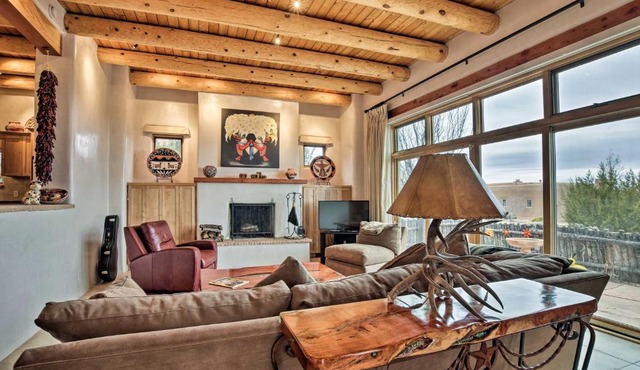 Adobe-Style Home w/Views < 5 Mi to Santa Fe Plaza in Santa Fe