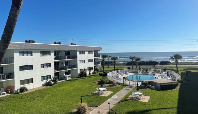 Amazing 2BR/2Bath Ormond Beach Condo with fabulous views! in Ormond Beach