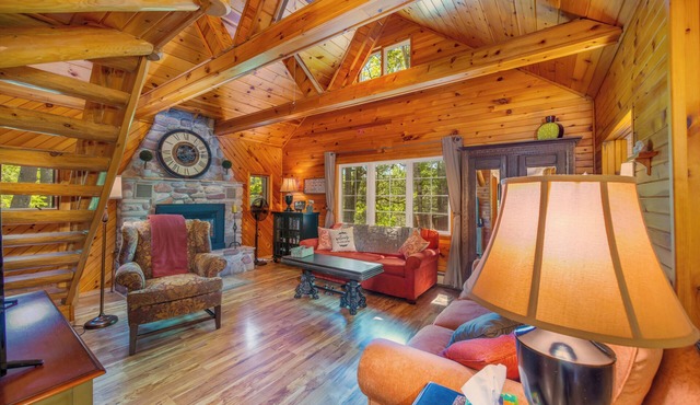 Au Train Riverfront Cottage - Peaceful and Clean! 3BR + Loft. Guest Favorite! in Au Train