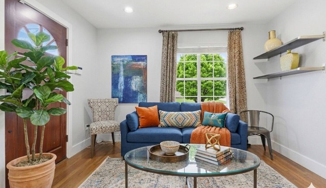 Authentic Central Austin Family Retreat | Southern Charm Near Downtown ❤️ in Austin