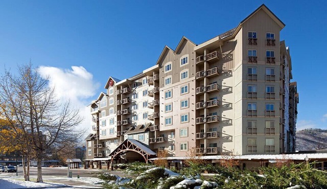 Avon | Avon Ski Escape | Pool & Hot Tub | 1BR