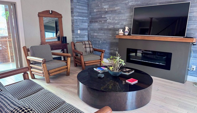 Awesome private home in center of adventure town Fruita with AC & Garage sleeps5