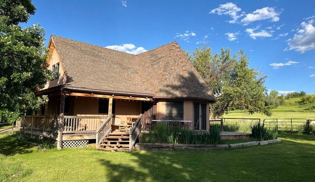 B4 Ranch Cabin - Ranch Experience near Grand Mesa