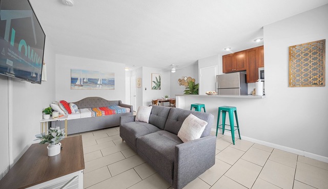 Bayview Apartments by Lowkl