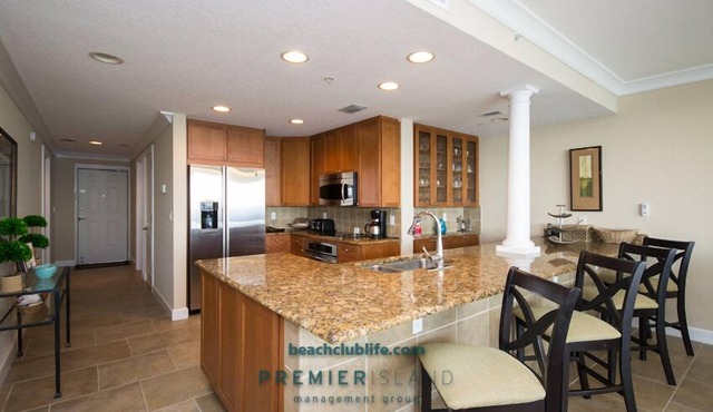 BEACH FRONT CONDO-15th floor. Magnificent views of beautiful Pensacola Beach.