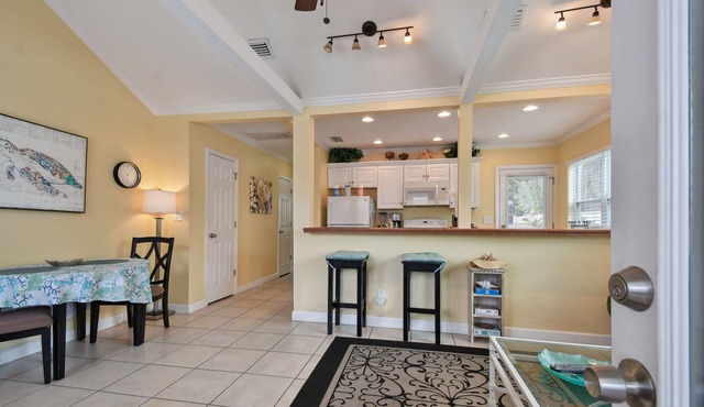Beachside Cottage 22 Steps to Beach | Beach Gear Included! in Clearwater