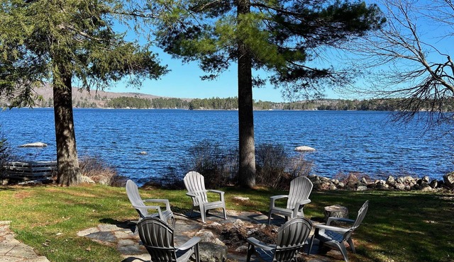 Beautiful Phillips Lake Home. in Dedham