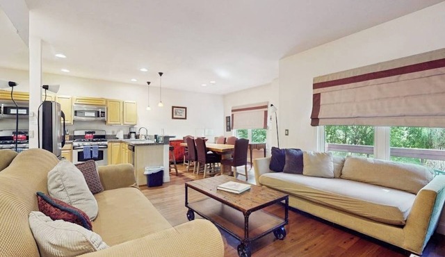 Beautiful, waterfront condo w/an updated interior and a gas fireplace