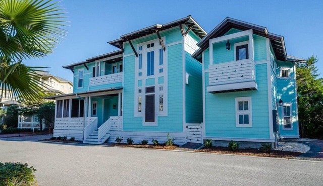 Big 30A Summer Stay | Sleeps 11 + Bikes