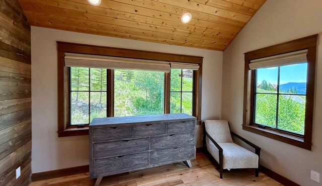 Black Diamond Retreat in Mt Crested Butte