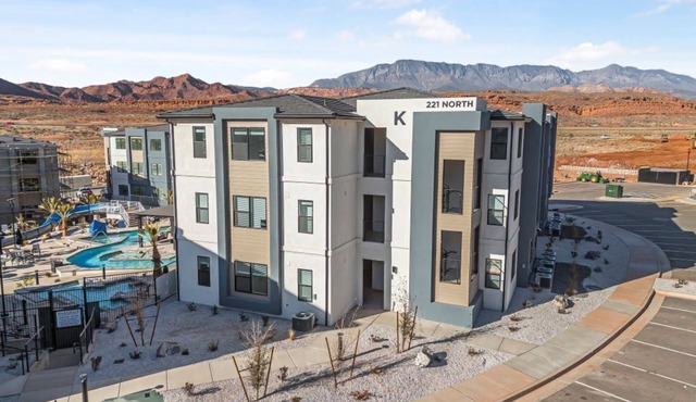 Brand New 2 bed 2 bath ground floor condo, in the Terra resort at Coral Canyon.