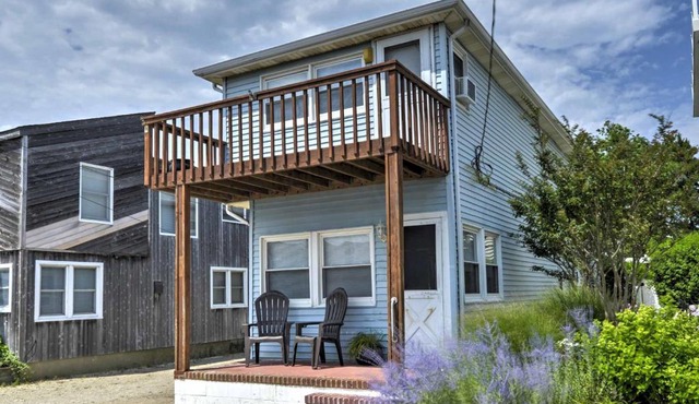 Breezy Ship Bottom House w/Yard + Beach Access! in Ship Bottom