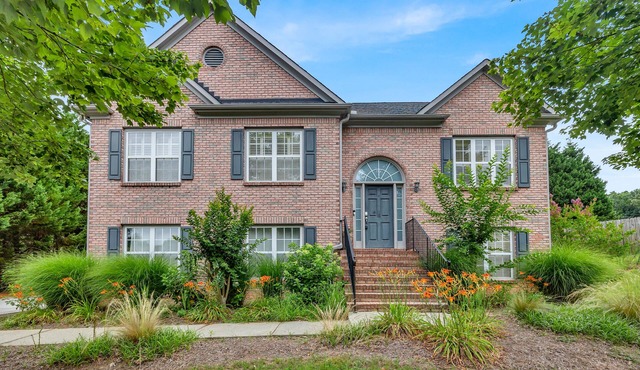 Bright & Spacious 3BR Near Mall of GA in Buford