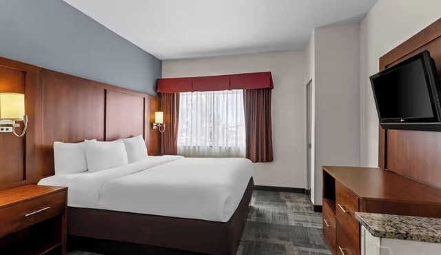 Bright & Stylish Denver Retreat Minutes from Parks, Shops, Dining & Adventure