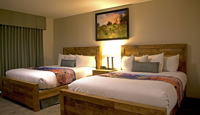 Bumbleberry Inn