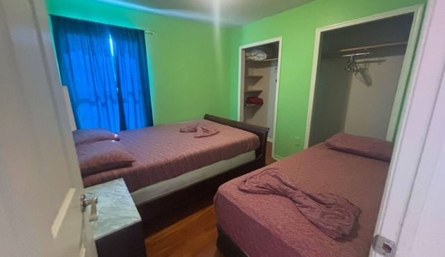Charming 2-bedroom house with WiFi, AC in serene New Port Richey