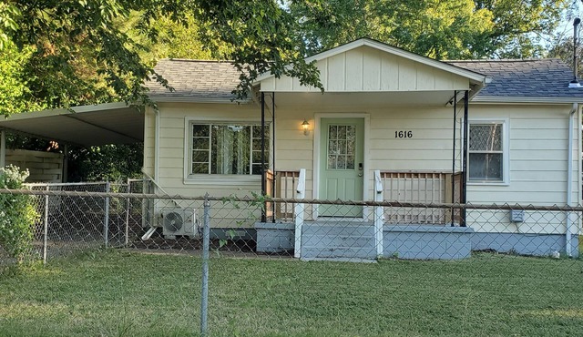 Charming 2-bedroom house in enchanting Springfield. in Springfield