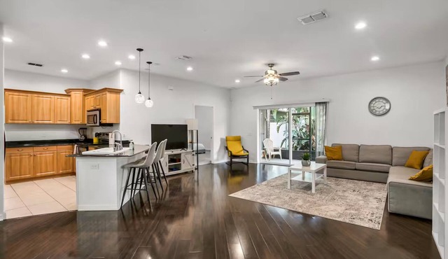 Charming 4-bedroom house with WiFi, AC in delightful Clearwater in Clearwater